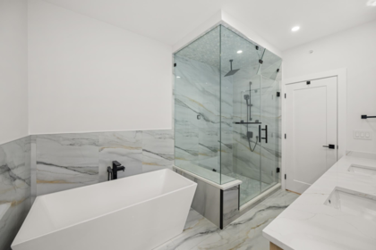 Hallway Photo of 23685 131a Avenue, Maple Ridge, BC