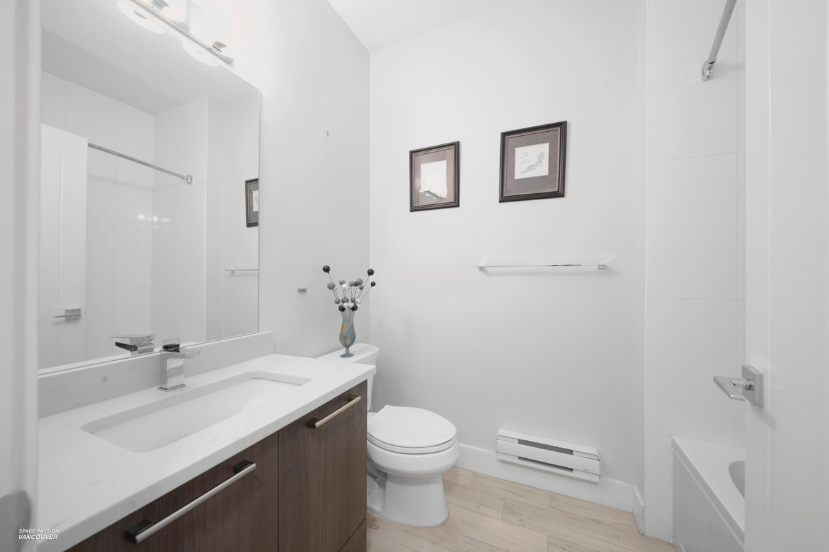 Hallway Photo of 161 2280 163 Street, Surrey, BC