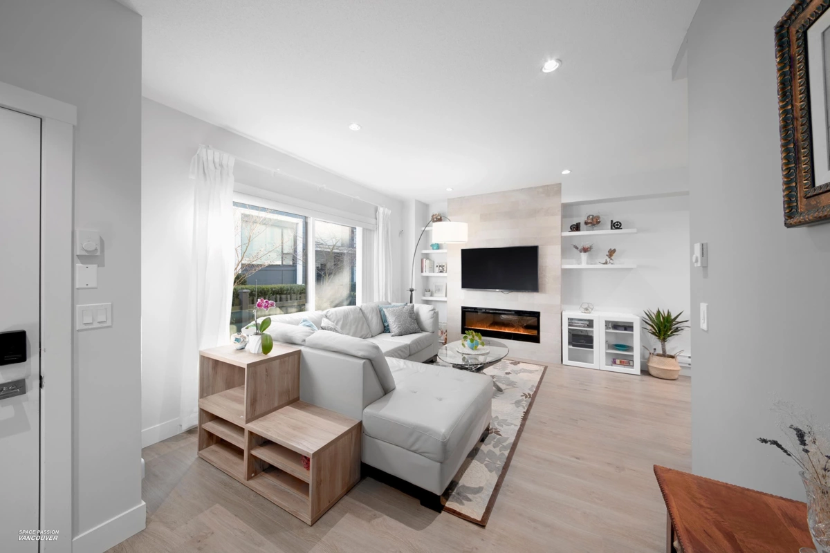 Kitchen Photo of 161 2280 163 Street, Surrey, BC