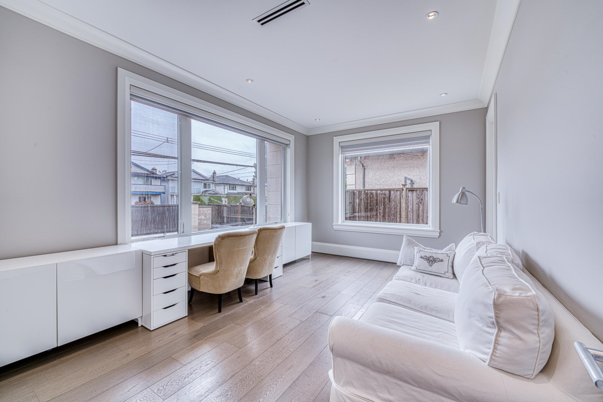 Entry Foyer Photo of 3071 Steveston Highway, Richmond, BC