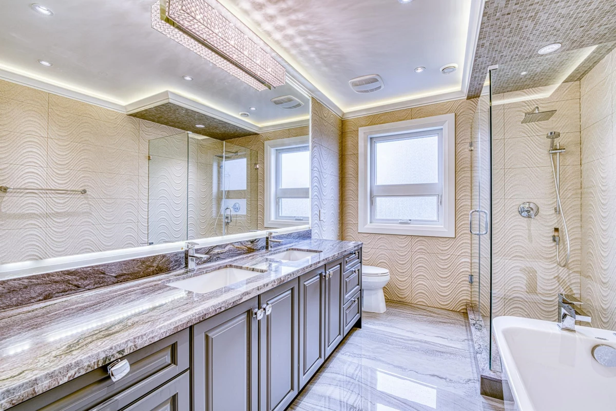 Hot Tub / Spa Photo of 3071 Steveston Highway, Richmond, BC