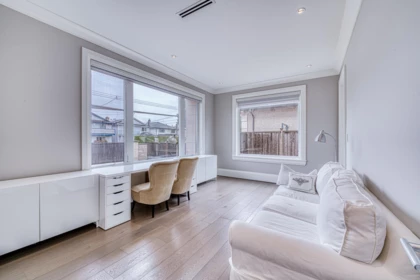 Entry Foyer Photo of 3071 Steveston Highway, Richmond, BC