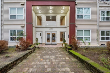 215 8068 120a Street, Surrey, BC, Surrey — Apartment/Condo for sale