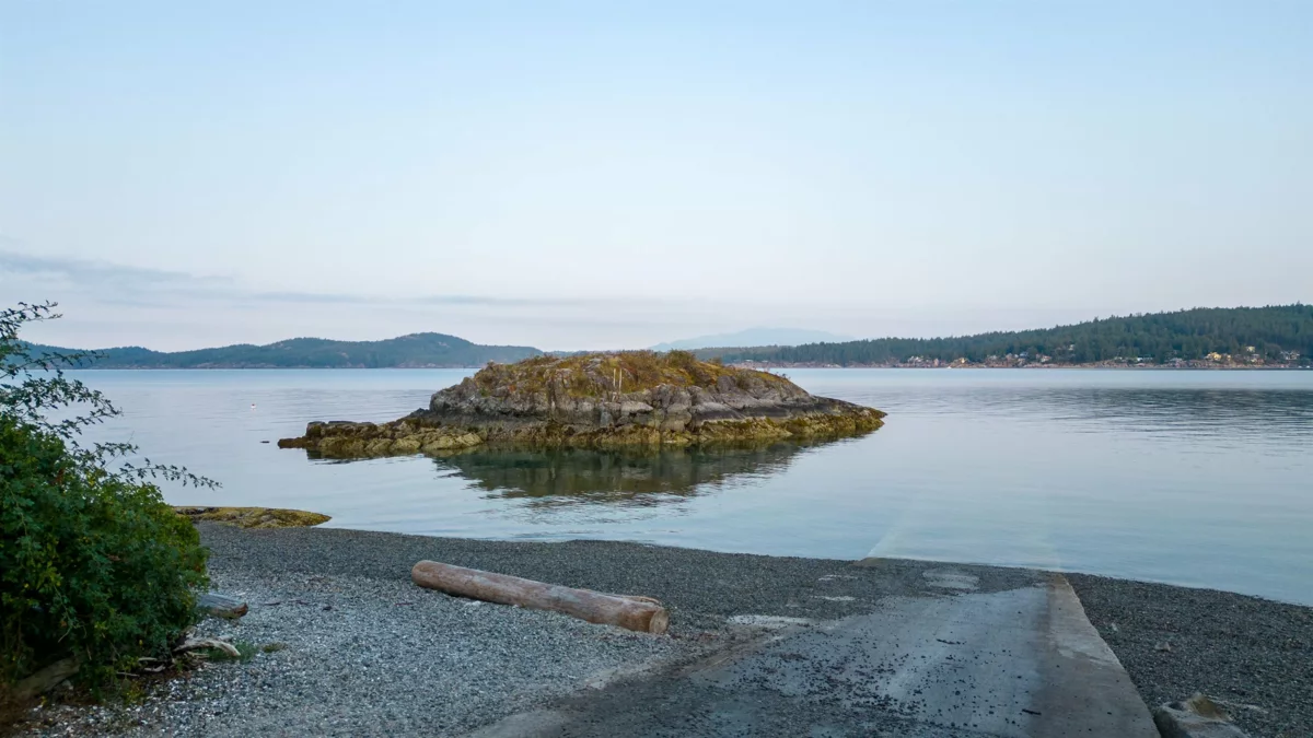 Hallway Photo of Block B Priestland Road, Halfmoon Bay, BC