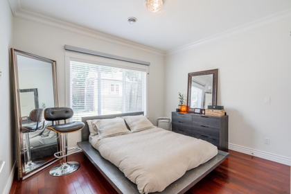 Powder Room Photo of 4438 Ontario Street, Vancouver, BC