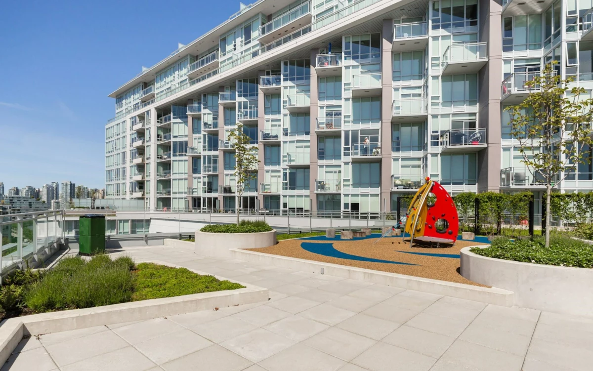 Basement Recreation Room Photo of 613 1618 Quebec Street, Vancouver, BC