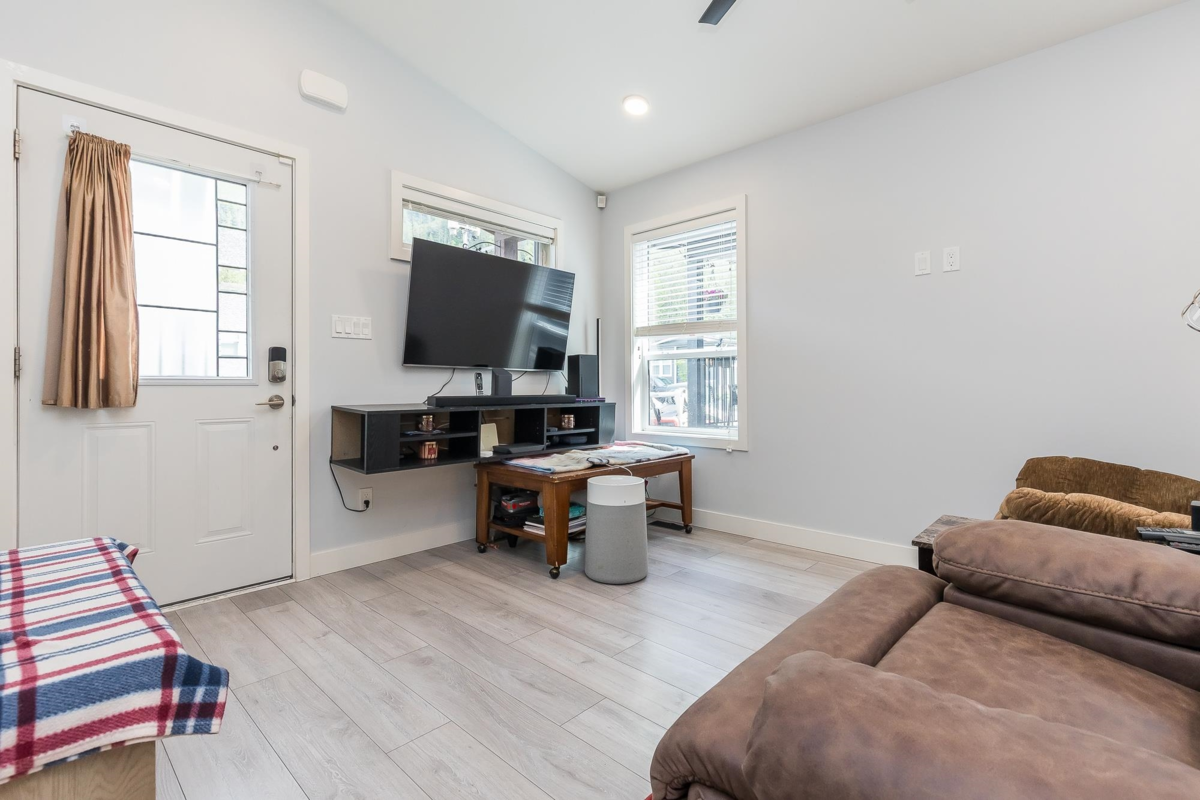 Guest Bathroom Photo of 81 53480 Bridal Falls Road, Rosedale, BC