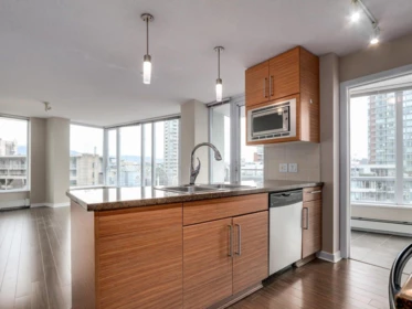 1006 188 Keefer Place, Vancouver, BC