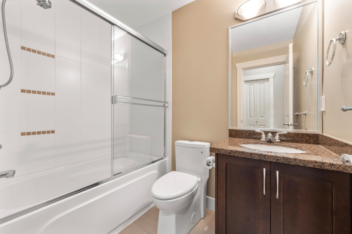 Office / Den Photo of 210 15368 17a Avenue, Surrey, BC