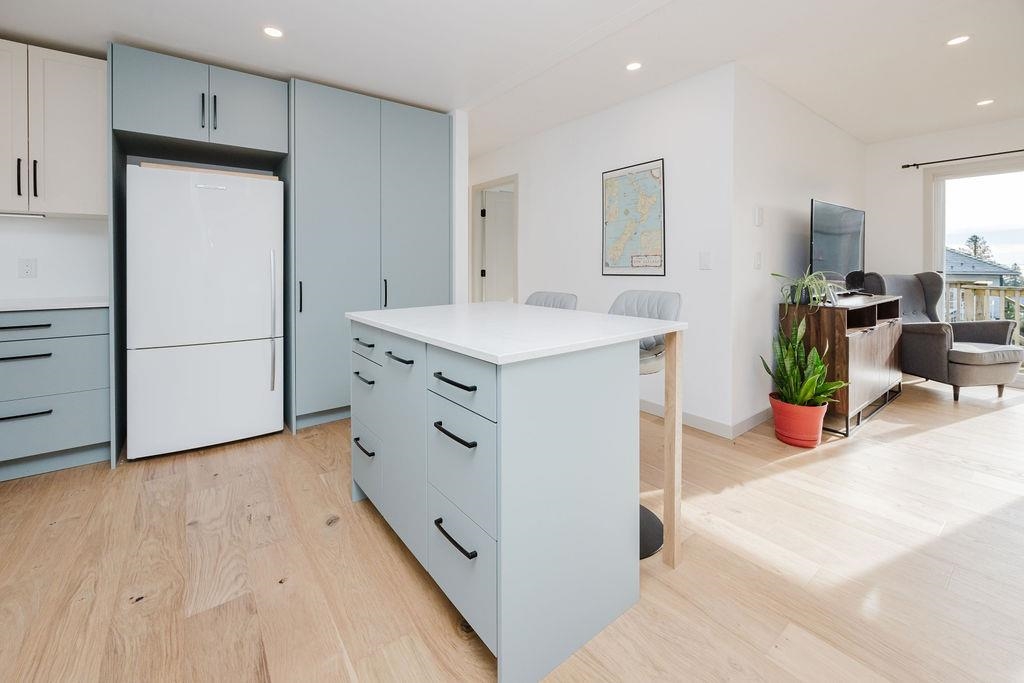 Walk-In Closet Photo of 723 Tricklebrook Way, Gibsons, BC