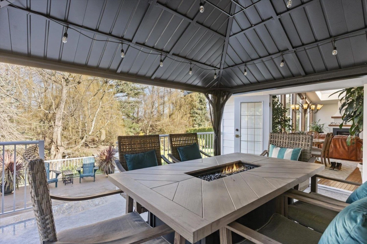 Hot Tub / Spa Photo of 45431 Wells Road, Chilliwack, BC