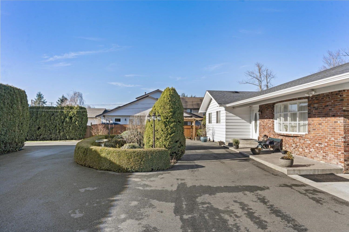 Kitchen Photo of 45431 Wells Road, Chilliwack, BC