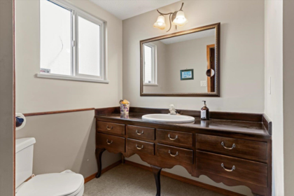 Entry Foyer Photo of 45431 Wells Road, Chilliwack, BC