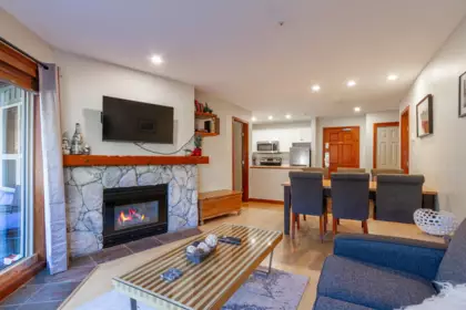 107 4800 Spearhead Drive, Whistler, BC, Whistler — Apartment/Condo for sale