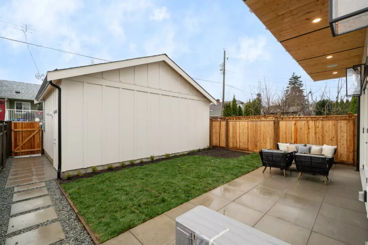 Swimming Pool Photo of 2 745 Skeena Street, Vancouver, BC