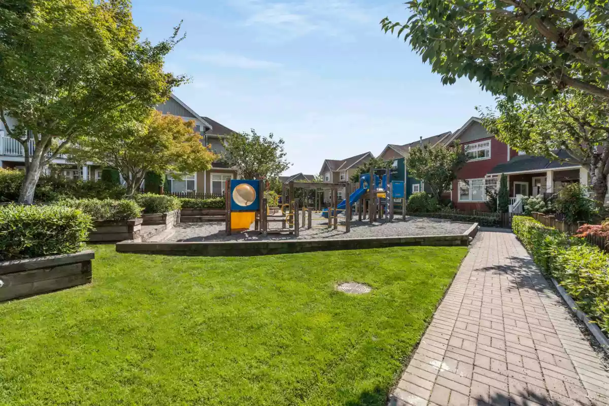Basement Recreation Room Photo of 24 6300 London Road, Richmond, BC