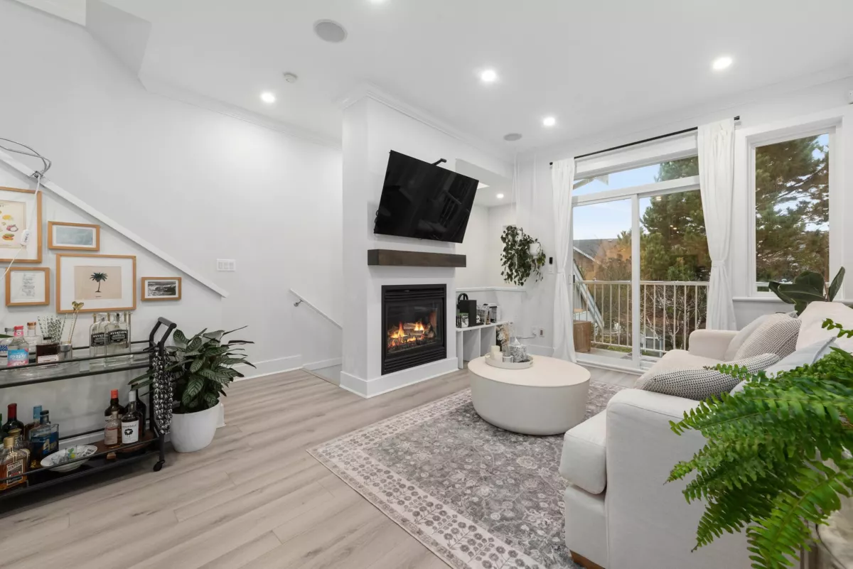 Bedroom 3 Photo of 24 6300 London Road, Richmond, BC