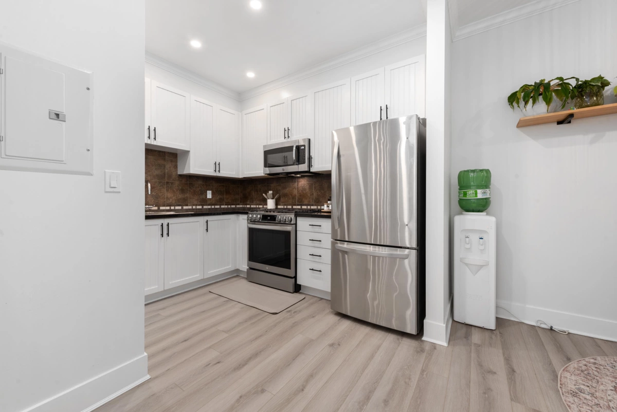 Primary Bathroom Photo of 24 6300 London Road, Richmond, BC