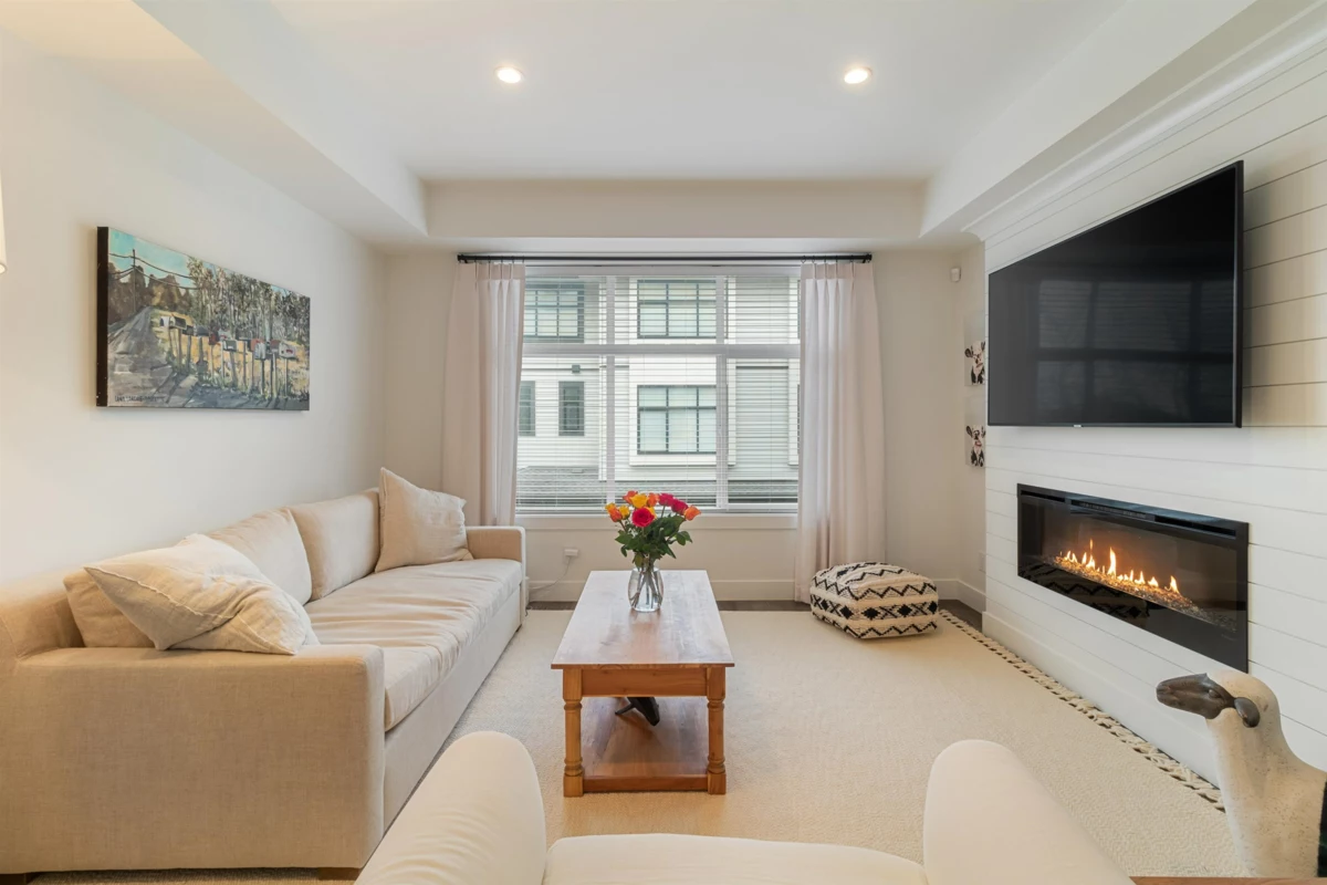 Family Room Photo of 7 35810 Mckee Road, Abbotsford, BC
