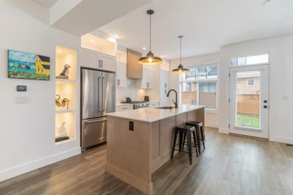 Kitchen Island Photo of 7 35810 Mckee Road, Abbotsford, BC
