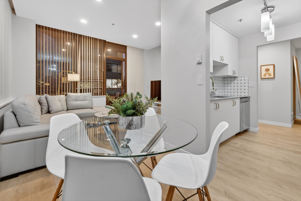 Family Room Photo of 311 1010 Howe Street, Vancouver, BC