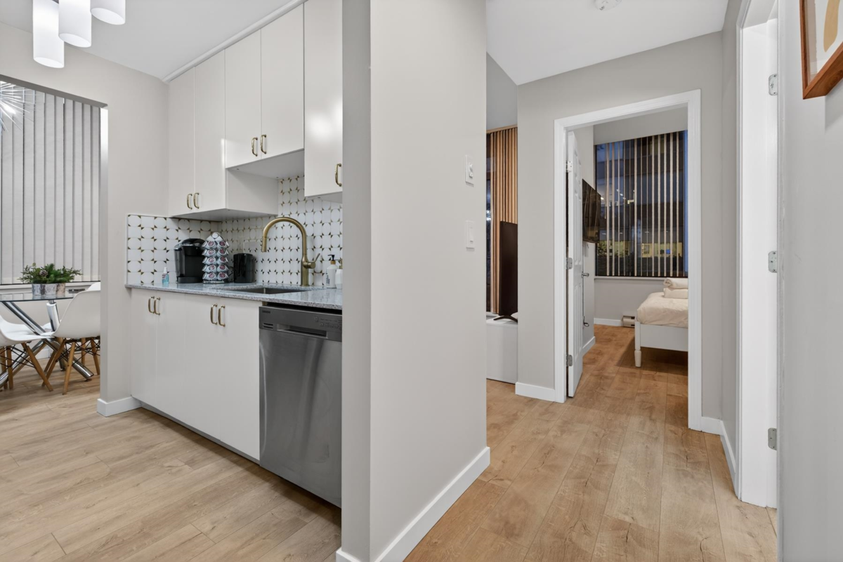 Office / Den Photo of 311 1010 Howe Street, Vancouver, BC