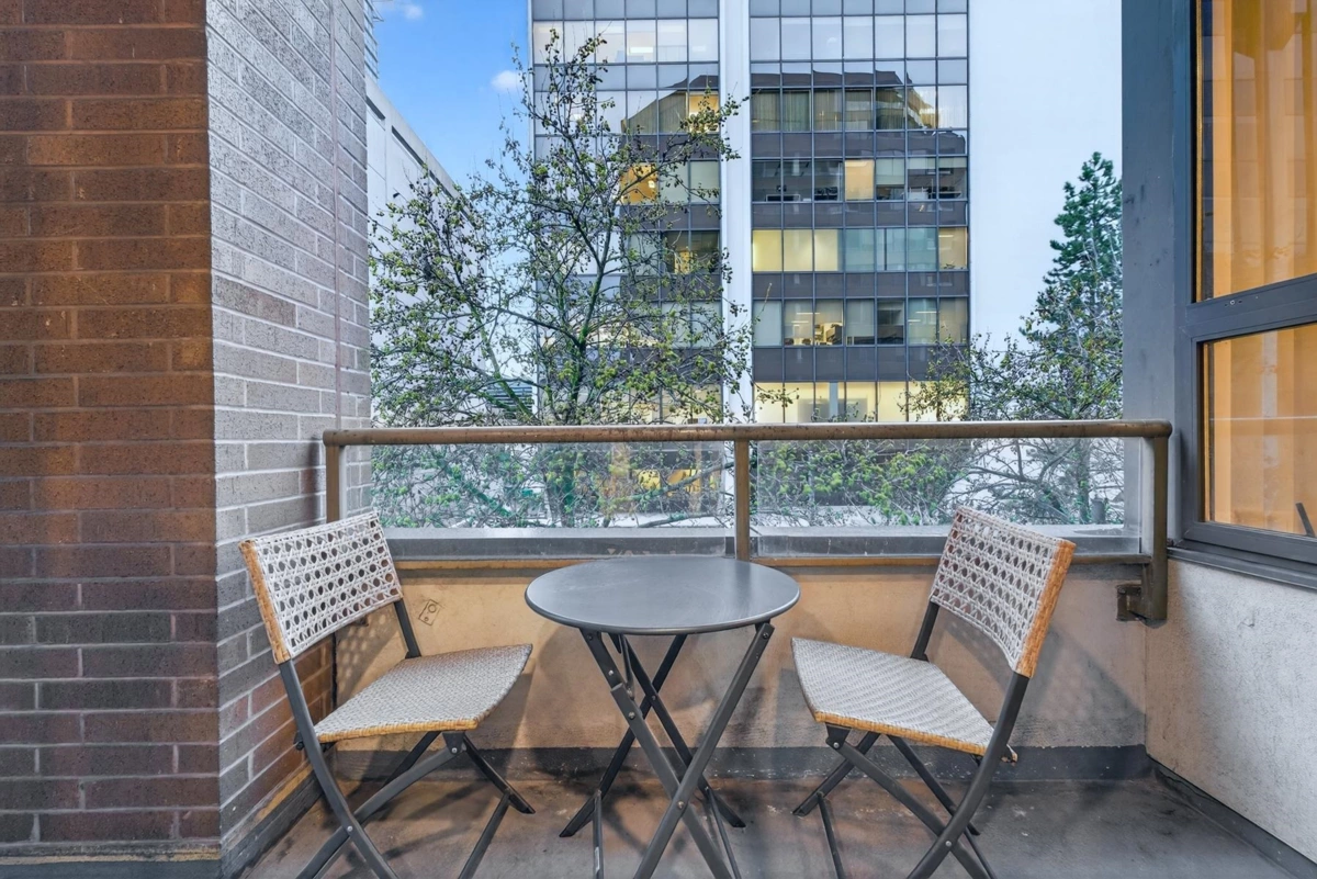 Swimming Pool Photo of 311 1010 Howe Street, Vancouver, BC