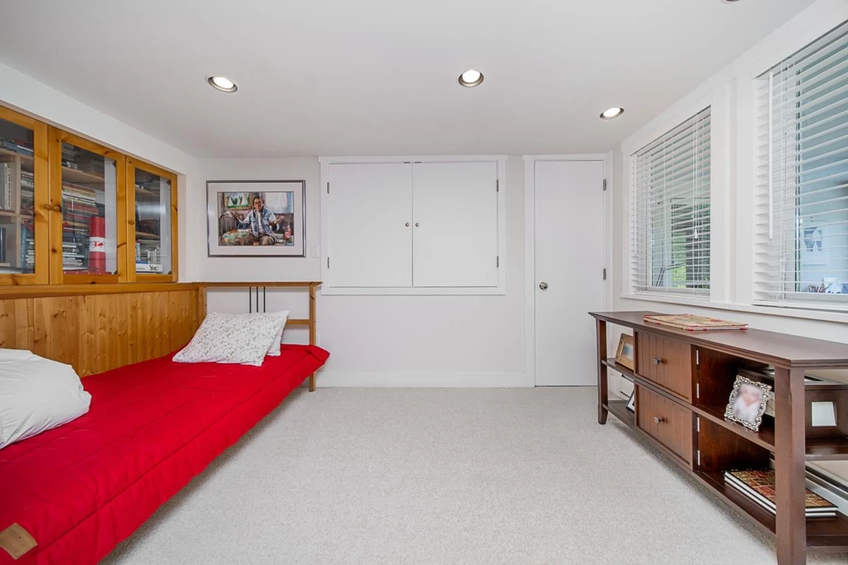 Laundry Room Photo of 6245 Nelson Avenue, West Vancouver, BC