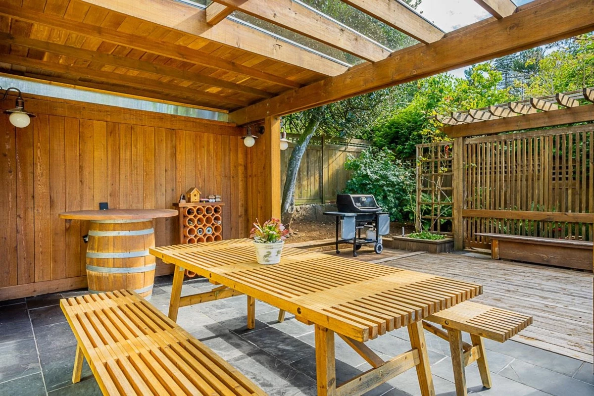 Swimming Pool Photo of 6245 Nelson Avenue, West Vancouver, BC
