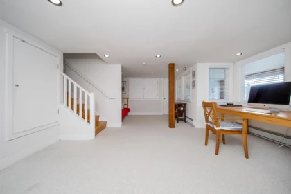 Mudroom Photo of 6245 Nelson Avenue, West Vancouver, BC