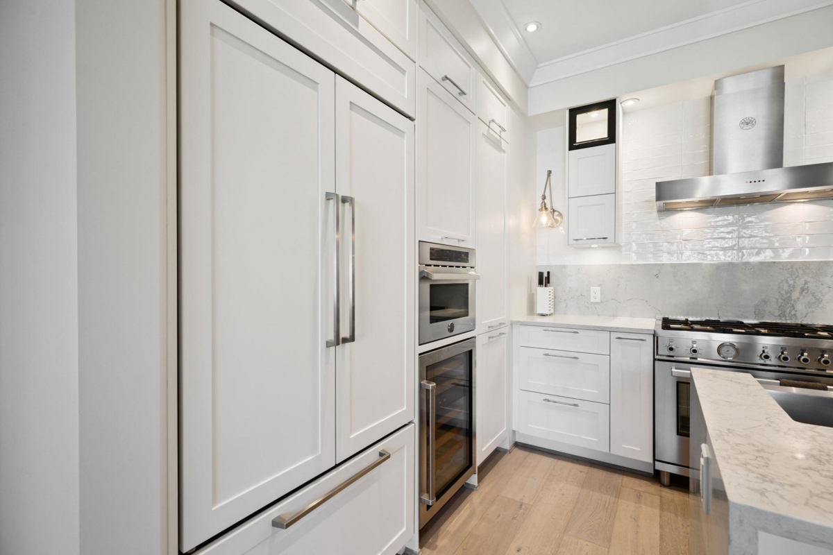Kitchen Photo of 206 23189 Francis Avenue, Langley, BC