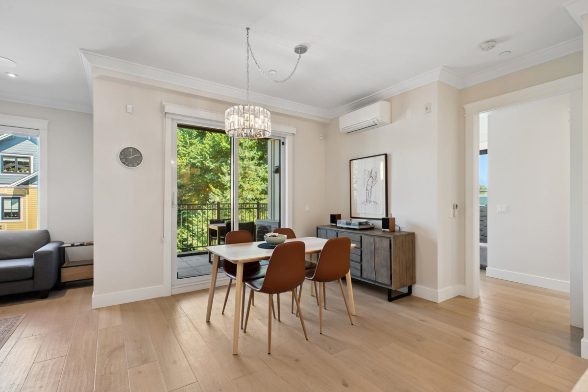 Walk-In Closet Photo of 206 23189 Francis Avenue, Langley, BC