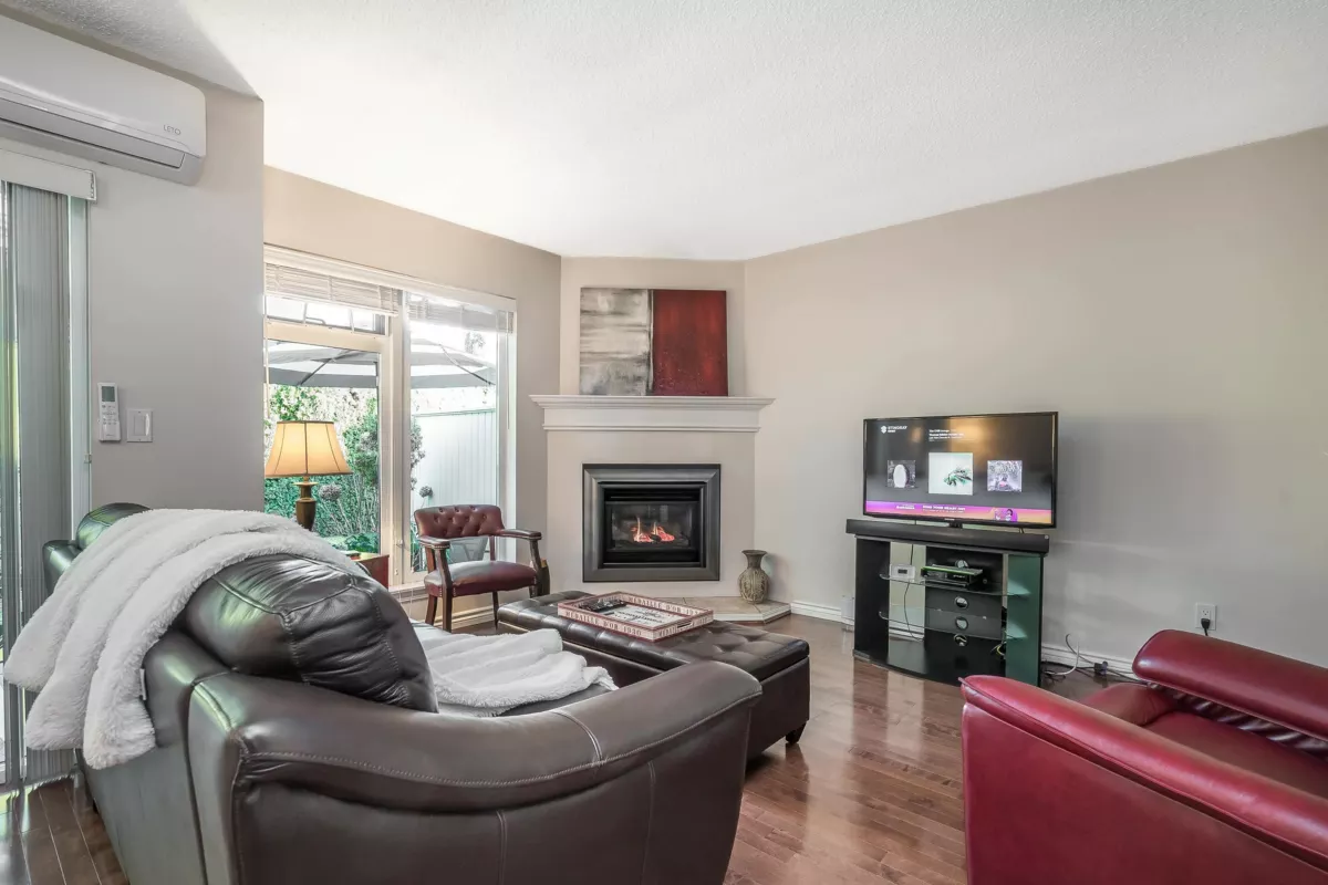 Bedroom 3 Photo of 2 14223 18a Avenue, Surrey, BC