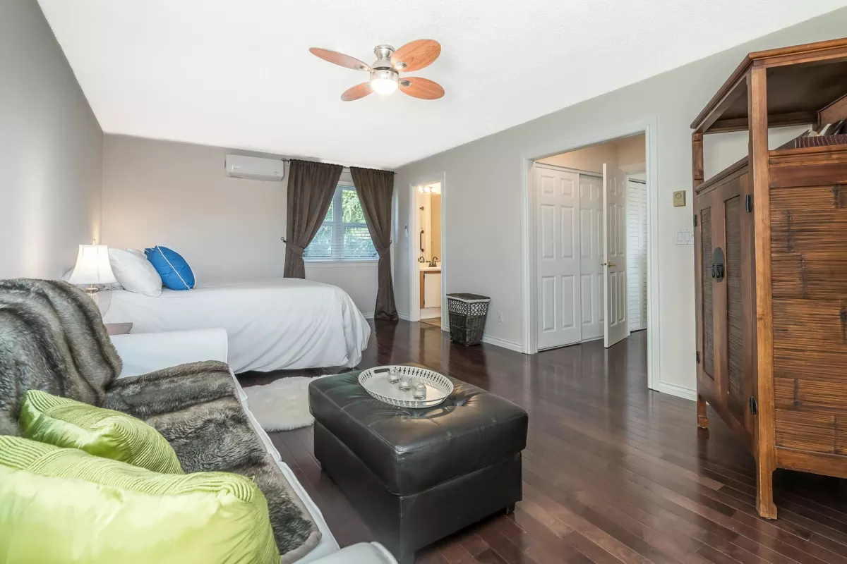 Laundry Room Photo of 2 14223 18a Avenue, Surrey, BC