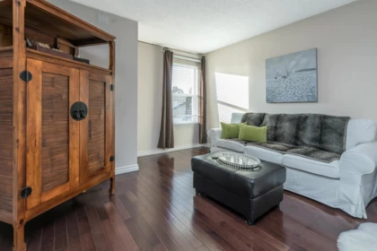 Basement Recreation Room Photo of 2 14223 18a Avenue, Surrey, BC