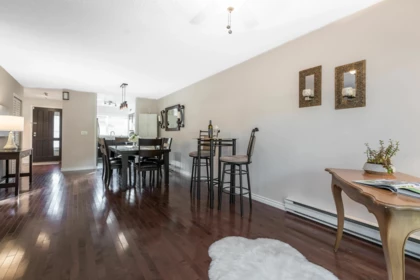 Guest Bathroom Photo of 2 14223 18a Avenue, Surrey, BC
