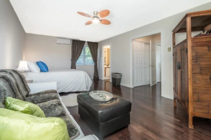 Laundry Room Photo of 2 14223 18a Avenue, Surrey, BC