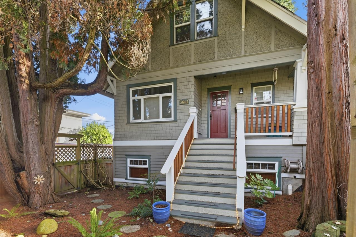 Family Room Photo of 3662 Oak Street, Vancouver, BC