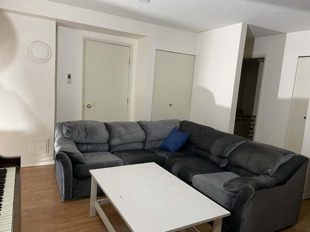 Living Room Photo of 1214 Carole Place, Gibsons, BC