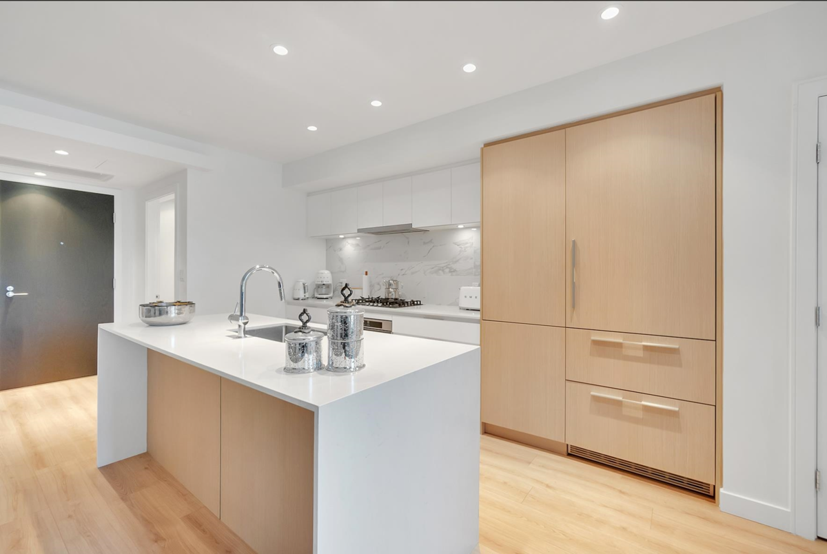 Breakfast Nook Photo of 107 1500 Fern Street, North Vancouver, BC