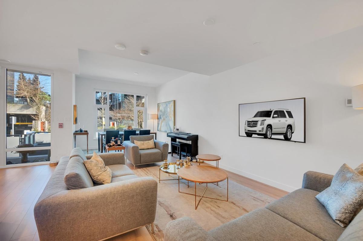 Dining Area Photo of 107 1500 Fern Street, North Vancouver, BC
