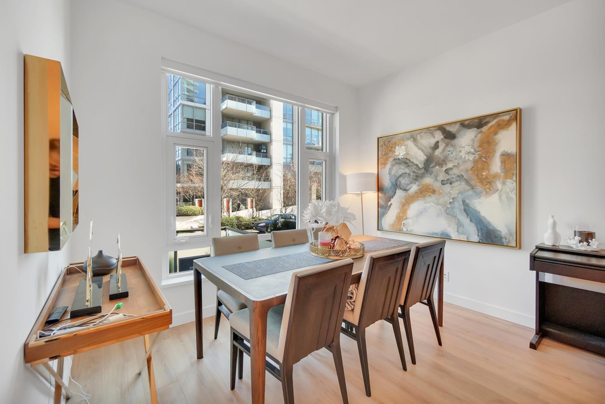 Kitchen Photo of 107 1500 Fern Street, North Vancouver, BC