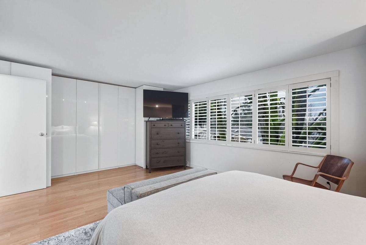 Basement Recreation Room Photo of 2103 W Keith Road, North Vancouver, BC