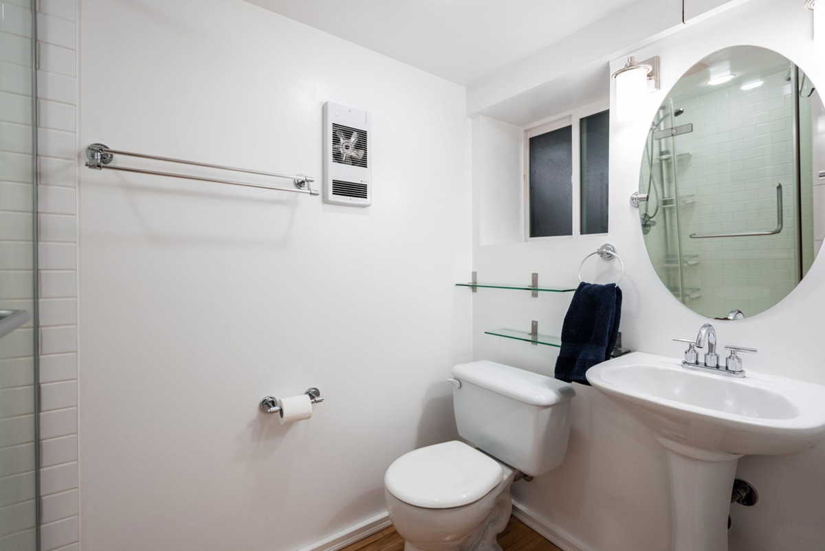 Hot Tub / Spa Photo of 2103 W Keith Road, North Vancouver, BC