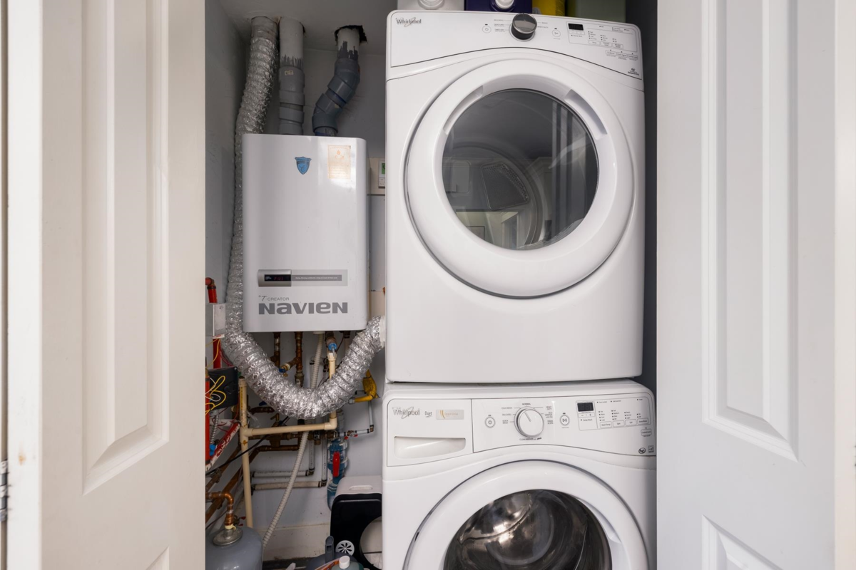 Basement Recreation Room Photo of 105 3488 Sefton Street, Port Coquitlam, BC