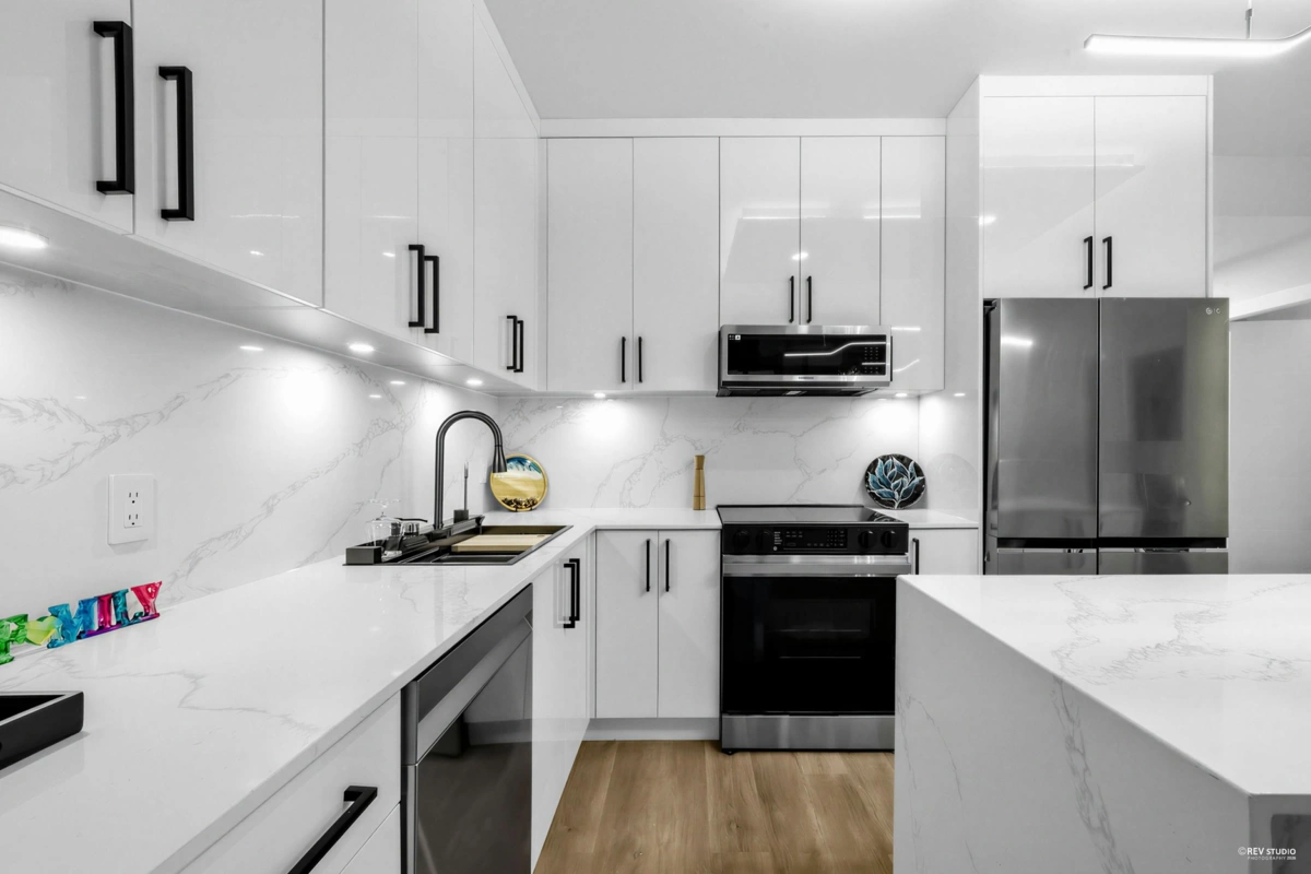 Walk-In Closet Photo of 1804 5885 Olive Avenue, Burnaby, BC