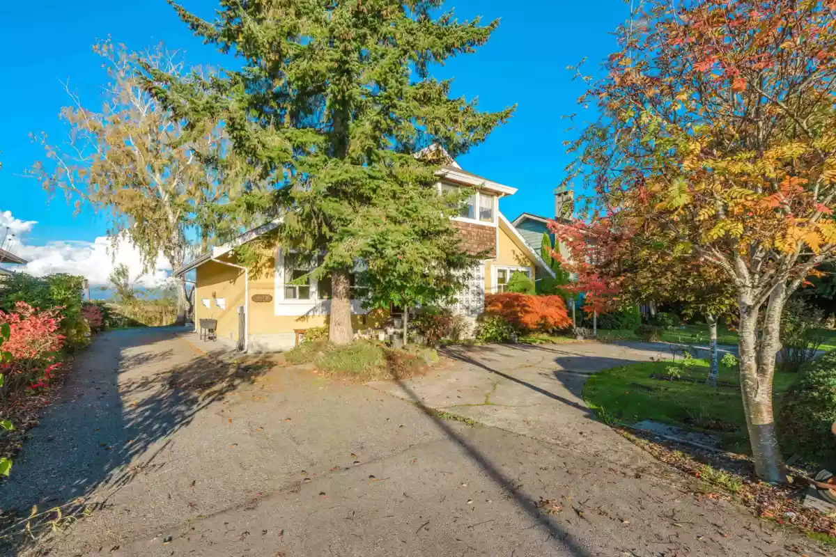 Community Amenities Photo (Clubhouse) of 5855 Crescent Drive, Delta, BC