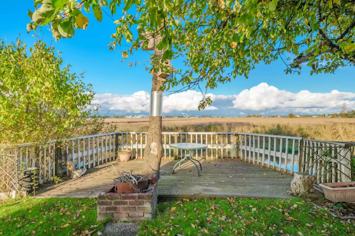 Outdoor Kitchen Photo of 5855 Crescent Drive, Delta, BC
