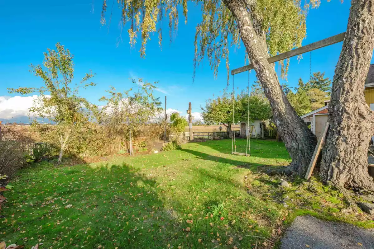 Swimming Pool Photo of 5855 Crescent Drive, Delta, BC