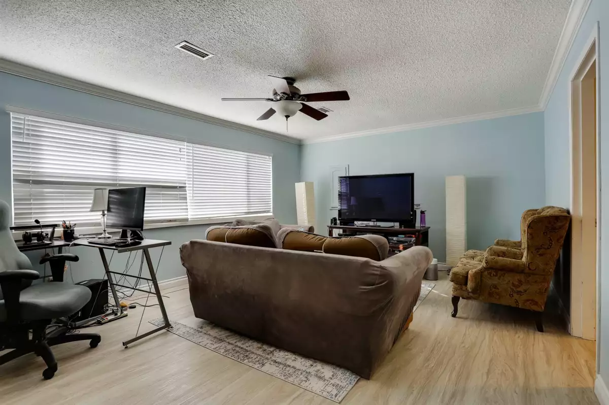 Entry Foyer Photo of 8271 Rosehill Drive, Richmond, BC